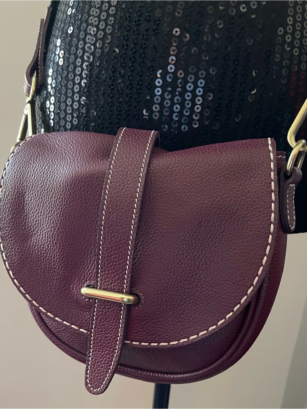 Roots  Leather Saddle Crossbody Bag in Deep Plum - Picture 3 of 14
